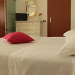 Fiori D'amare Πανσιόν 3*