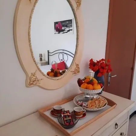 Fiori D'amare Πανσιόν 3*