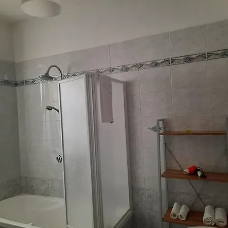 Fiori D'amare Πανσιόν 3*